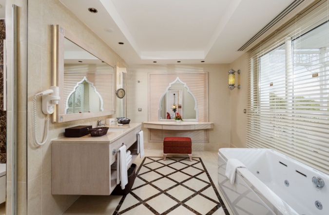 Havuzlu Deluxe Oda Banyo